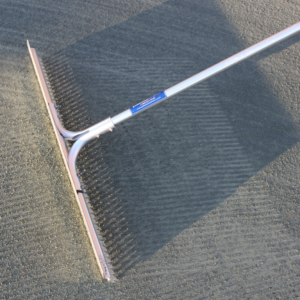 Lute/Scarifier for clay sport courts